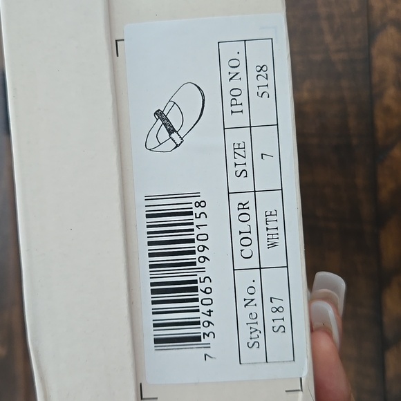 Tip Top Kids Girls MaryJane White Shoe with Rhinestone Strap. Style S187… - Picture 7 of 7